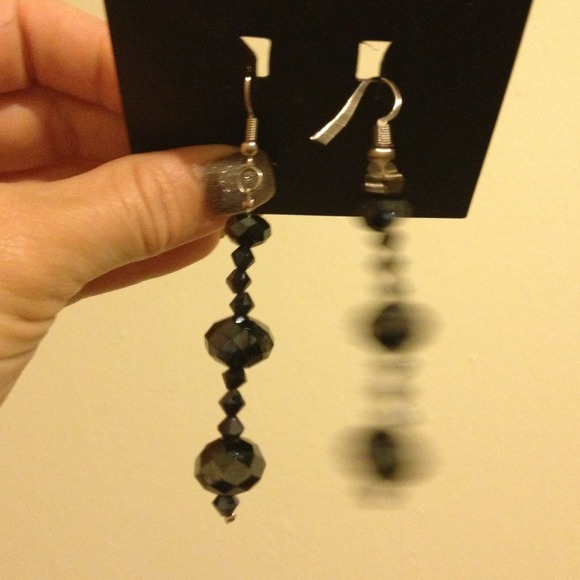 Crystal beaded earrings - Picture 2 of 2