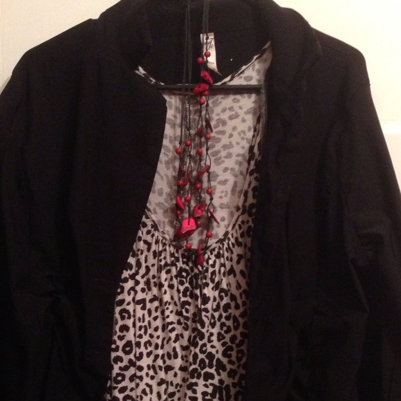Blazer & 2 animal print tops  ❌❌reserved ❌❌