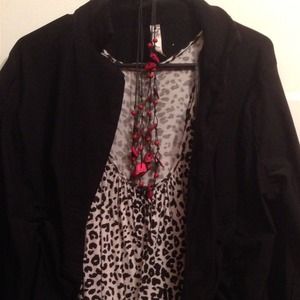 Blazer & 2 animal print tops  ❌❌reserved ❌❌