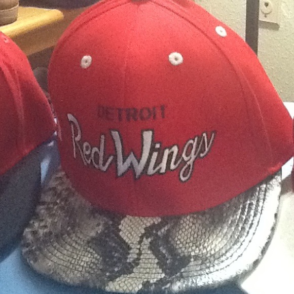 SnapBacks (Mitchell & ness) $10 each 💰 - Picture 3 of 4