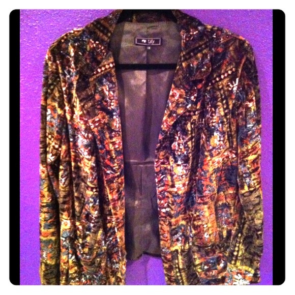 Crushed velvet oversized blazer with pockets!