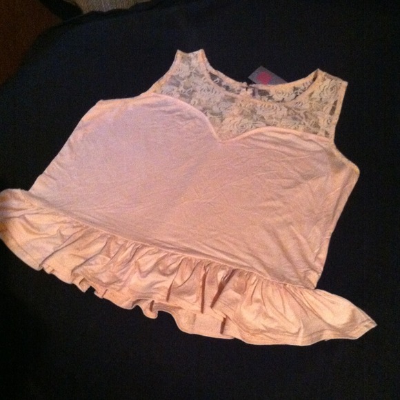 SOLD! Peach Sweatheart Top with Rose Lace - Picture 2 of 4