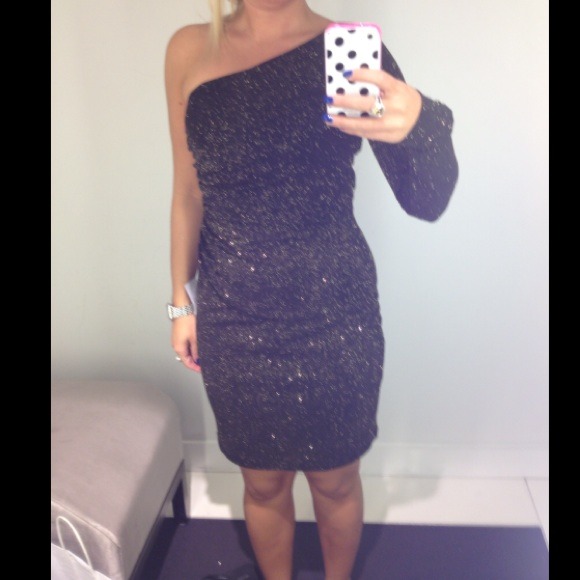 Gorgeous One Shoulder Dress