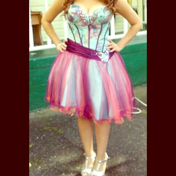 Adorable prom dress!