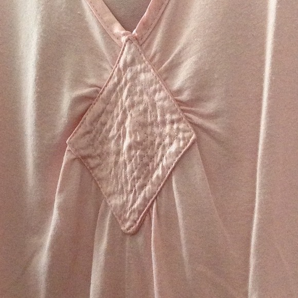 Pink top - Picture 2 of 3