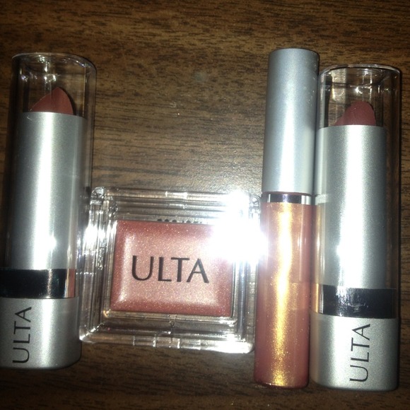 🔴Sold🔴 Ulta makeup - Picture 2 of 4