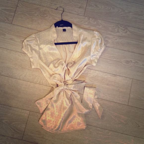 ❌SOLD❌Gold Express Top