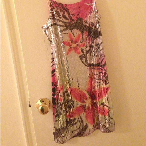 Dresses & Skirts - Dress