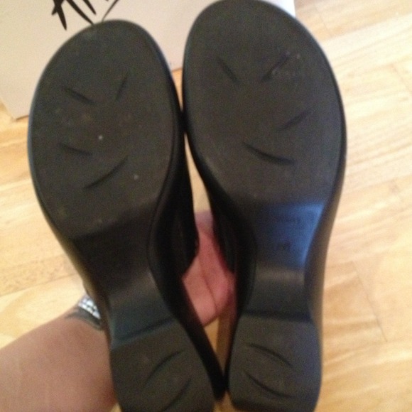 Artiva Heels - Picture 4 of 4