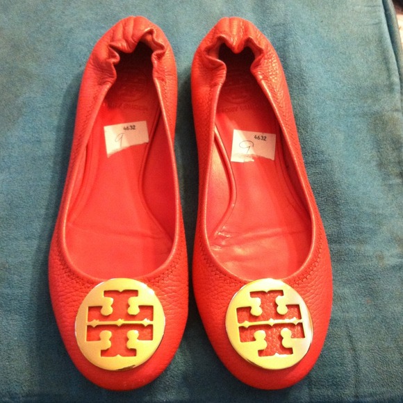 SOLD-----Tory Burch Reva Flats