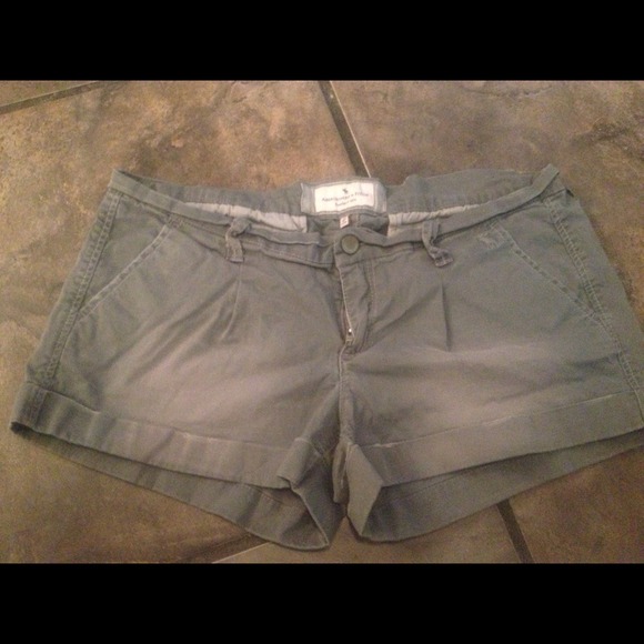 Abercrombie grey shorts
