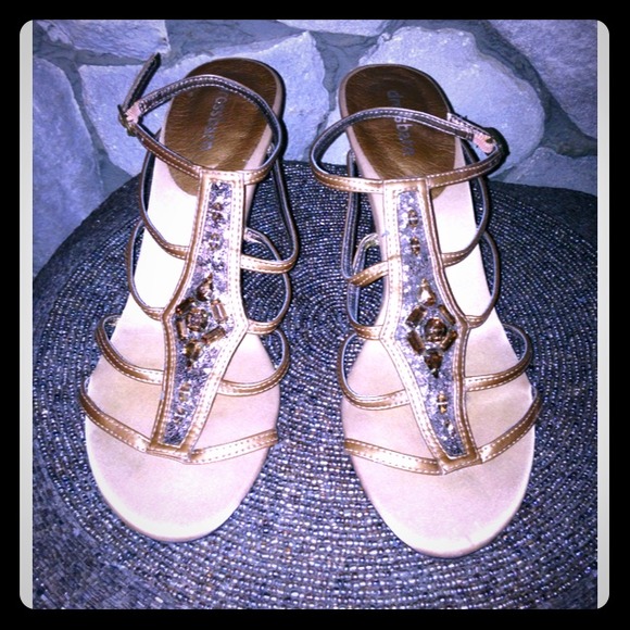 Cute bronze sandals size 7 👡 - Picture 8 of 8