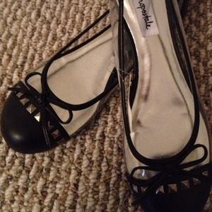 Adorable ballet flats!