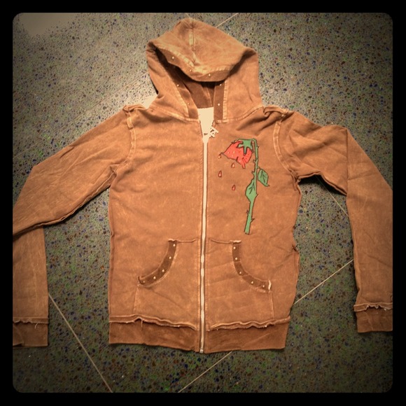 Hooded sweat shirt