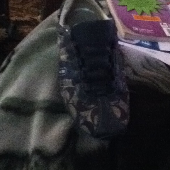 Coach Shoes - Picture 2 of 2