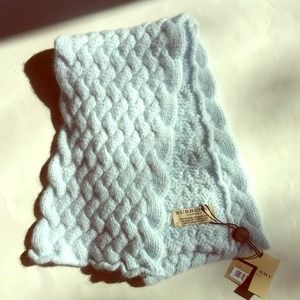 ON HOLD Beautiful Burberry blue scarf, never worn.