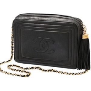 👀Looking for this vintage chanel bag.