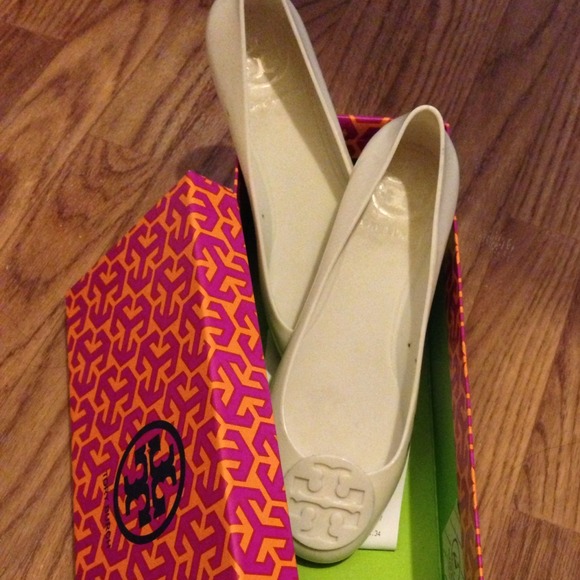 Tory Burch***Sold*******