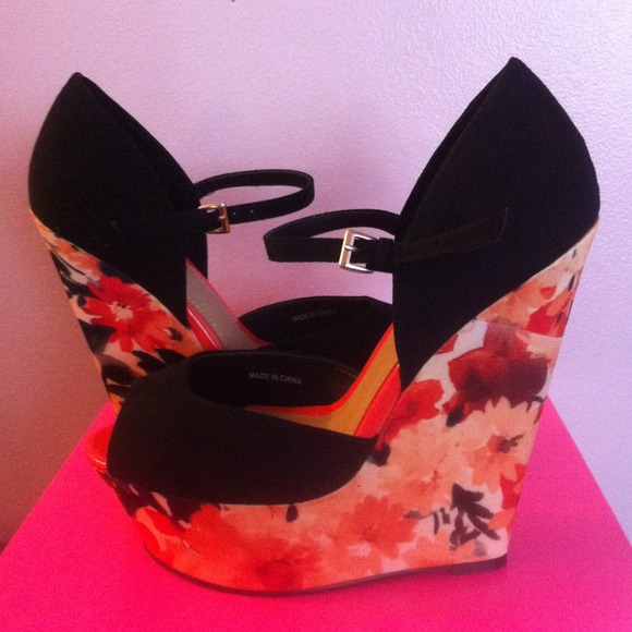 Wedges size 7