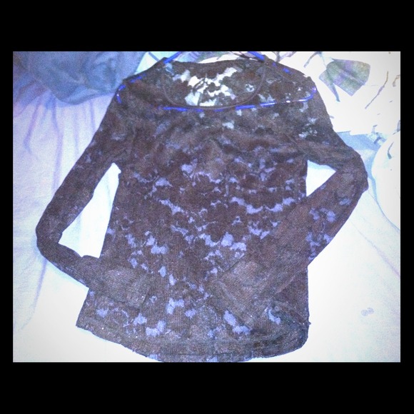 Lace long sleeved shirt sz medium forever21
