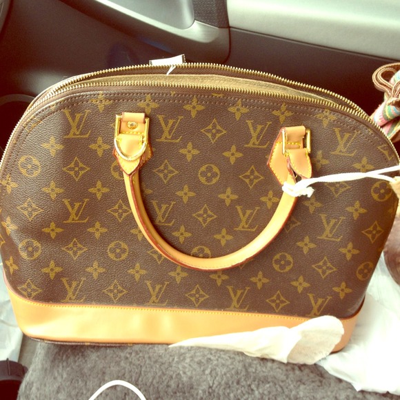 Louis Vuitton purse