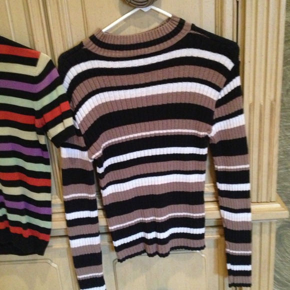 Sweater bundle - Picture 3 of 3
