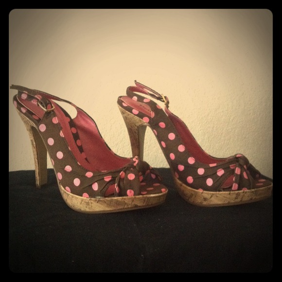 Pink and brown polka dot heels!!