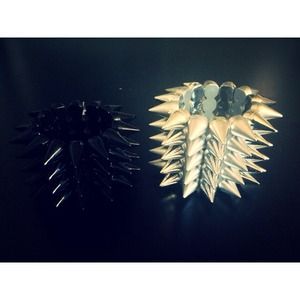 Spiked bracelet set
