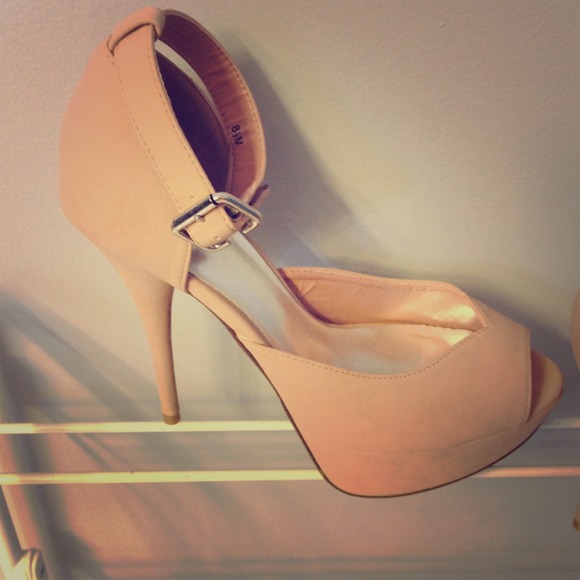 Bakers pink pumps