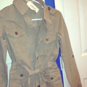 Khaki coat small..never worn. Brand new
