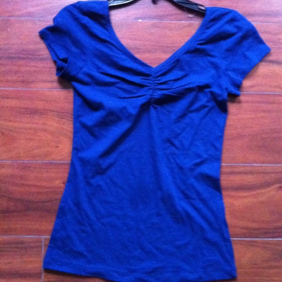 Charlotte Russe gathered front shirt