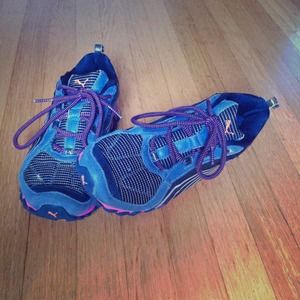 Black & Pink Puma shoes