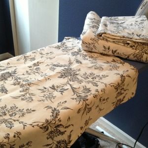 New Ikea full/queen white&grey floral duvet/2shams