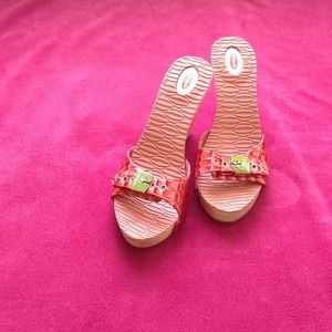 Faux croc buckled slide