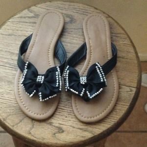 Cute bow sandals