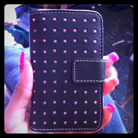 iPhone 4/4s wallet case. NWOT