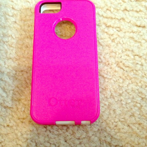 Pink and white otter box iphone 5 case