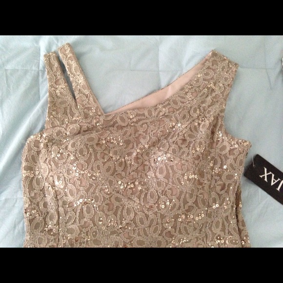 REDUCED Beautiful lace and sequined cocktail dress