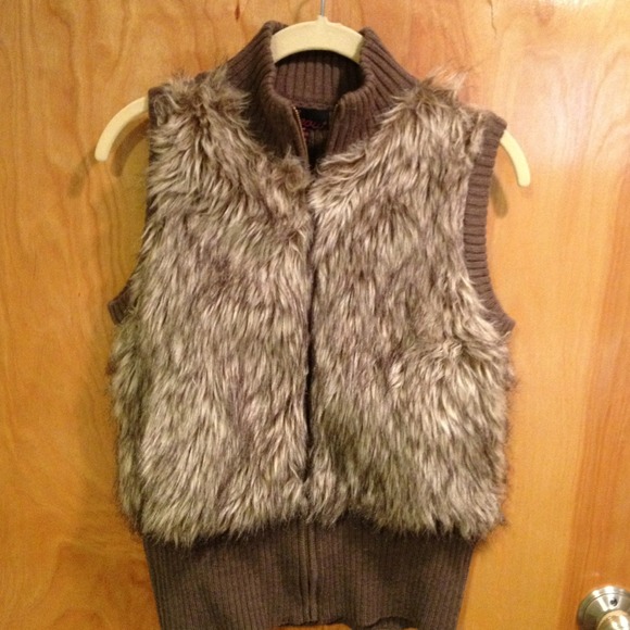 Fur vest