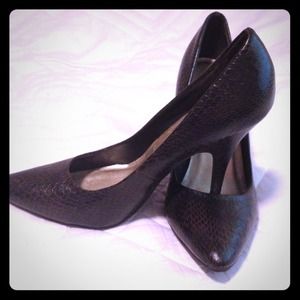 Dark brown snake skin heels size 7