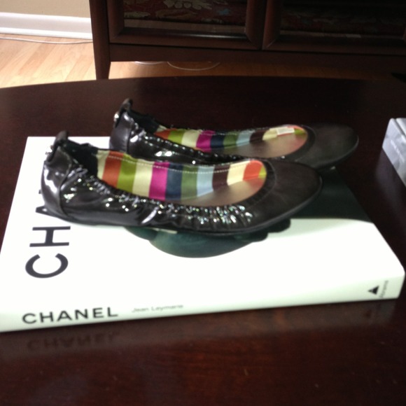 Cute Taupe Coach Flats