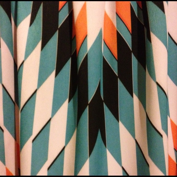 🔴SOLD. Light and flowy dress❤ - Picture 2 of 3