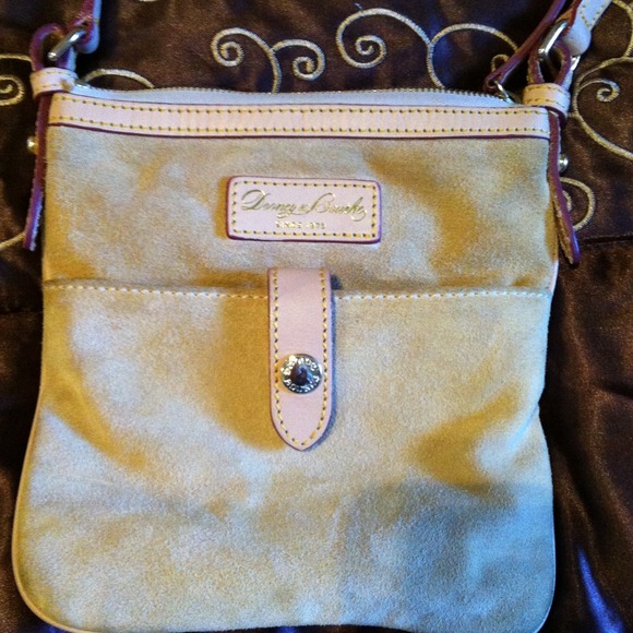 🌸Flash sale 🌸Dooney & Bourke cross body bag . - Picture 2 of 4