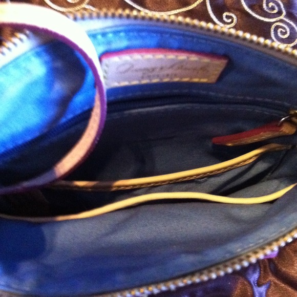 🌸Flash sale 🌸Dooney & Bourke cross body bag . - Picture 3 of 4