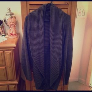 ✋Sold✋Grey knit sweater w/ oversized collar