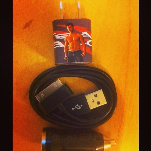 iPhone charger Twilight "Jacob" set
