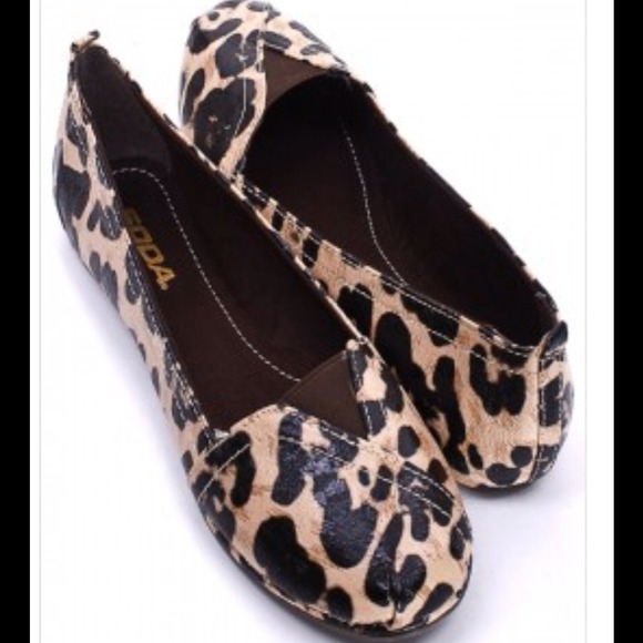 Soda Shoes - ❌Reserved❌New in box leopard print flats