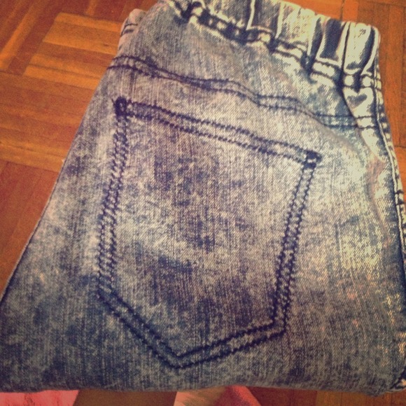 Acid wash jeggings!