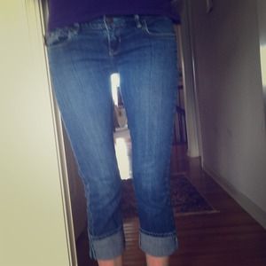 Hollister size one capris