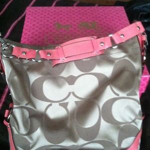 Salmon Colored Coach Purse for Sale up to 90% Off: Poshmark display picture 2
